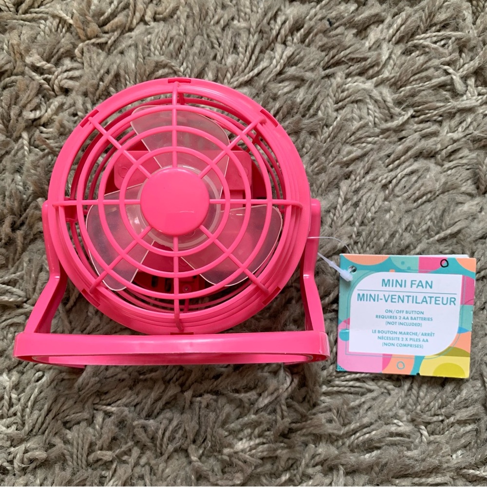 Mini fan for desk